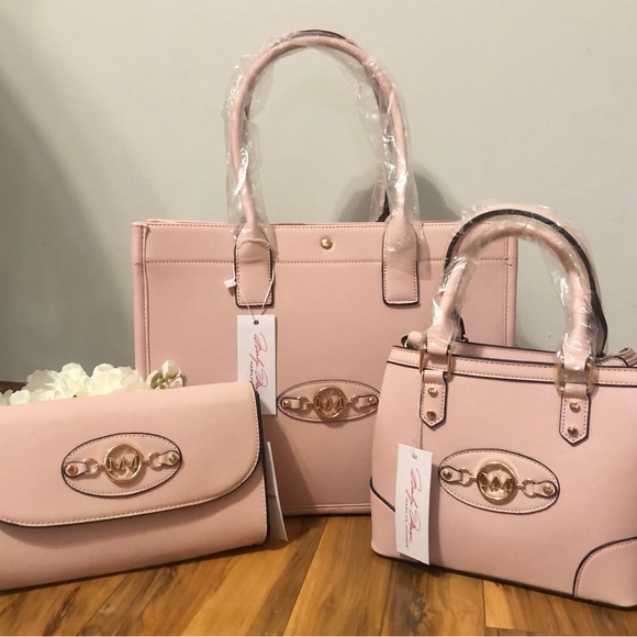 Marilyn Monroe Handbags - 🌹🍃New Marilyn Monroe 3-Piece Pale Pink Leather Large Tote, Satchel & Clutch Set